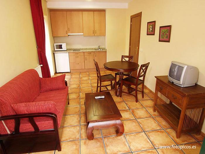 Apartamentos Villa De Cabrales Лас-Аренас Екстер'єр фото